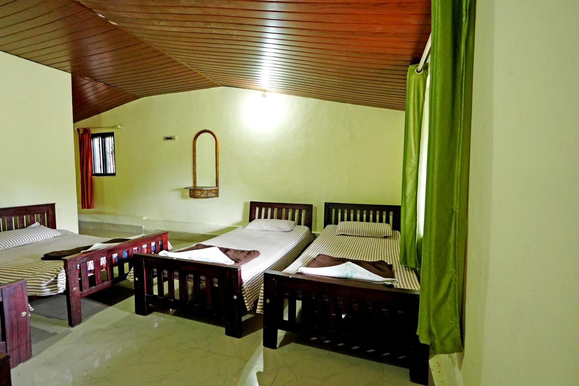Leisure - Pool, Boating, Zipline, Food, Estate