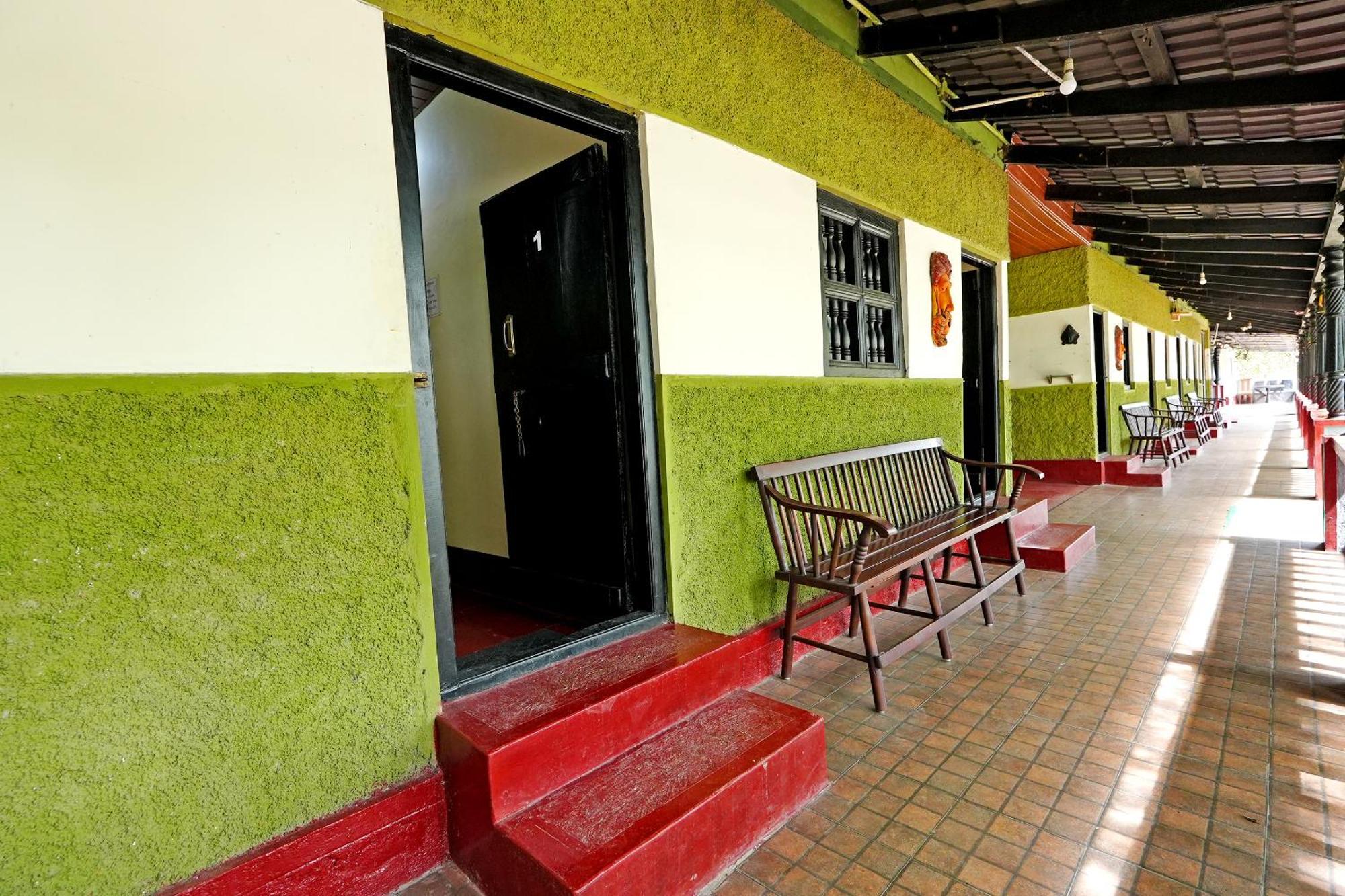 Homestay Leisure - Pool, Boating, Zipline, Food, Estate *