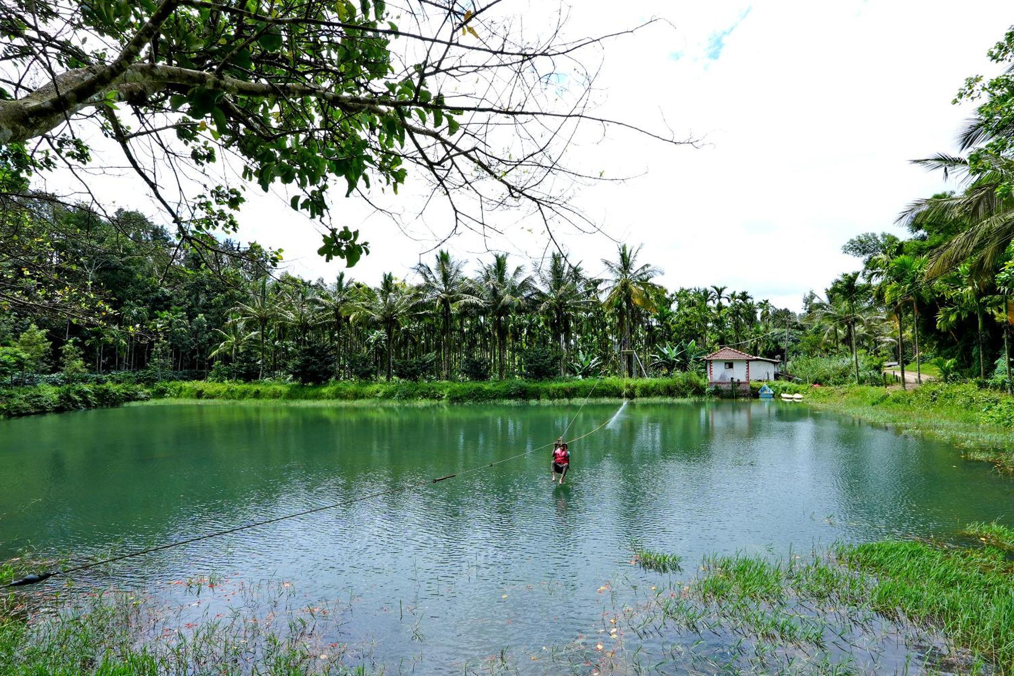 Homestay Leisure - Pool, Boating, Zipline, Food, Estate